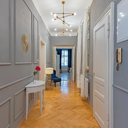 Appartement Colorful Wenceslas Square Praag