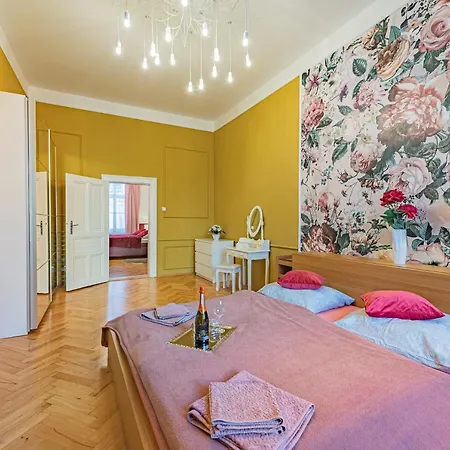 Colorful Wenceslas Square Appartement